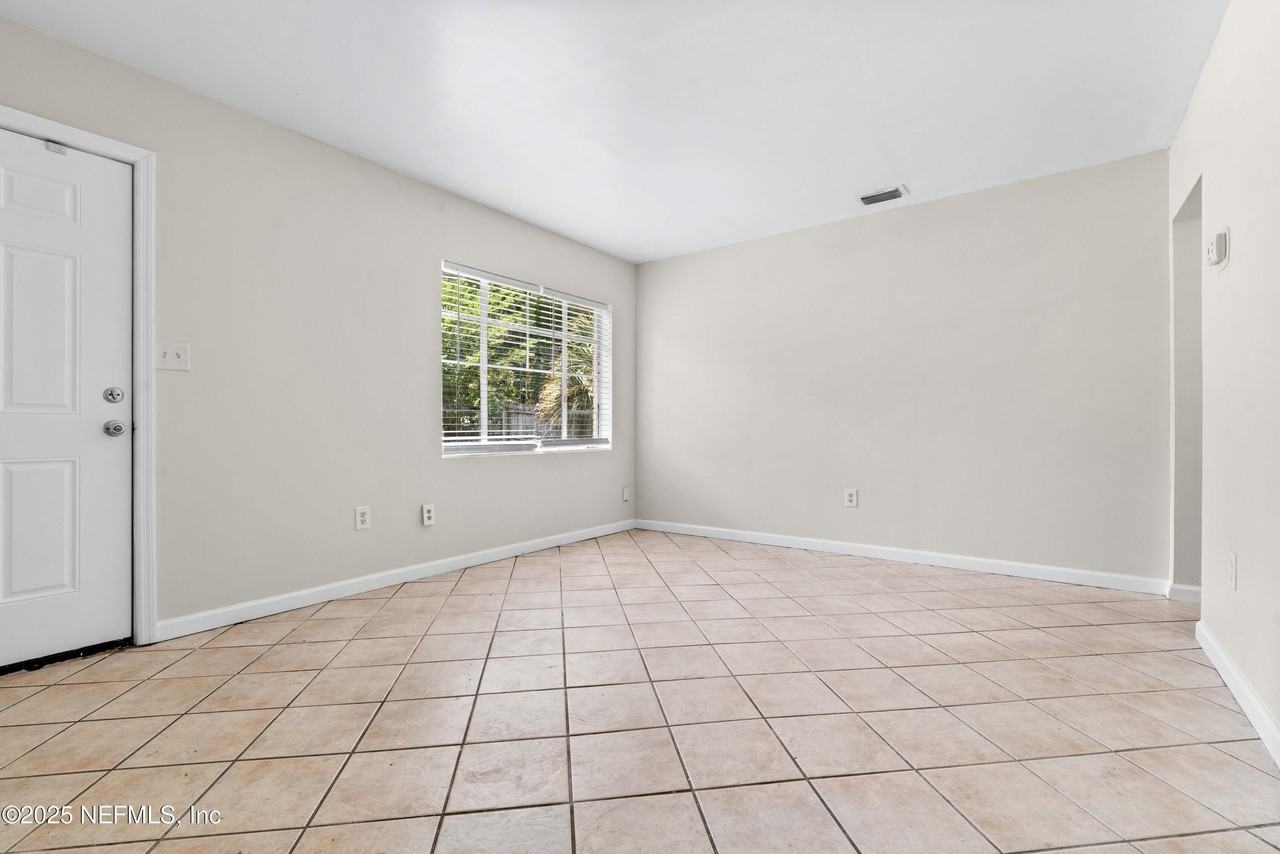 602 Luna Court #604 - Photo 7 of 16