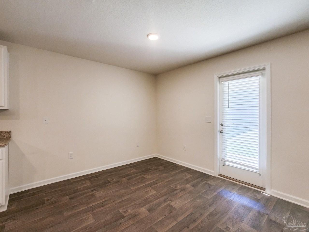 5810 Paddock Way - Photo 7 of 19