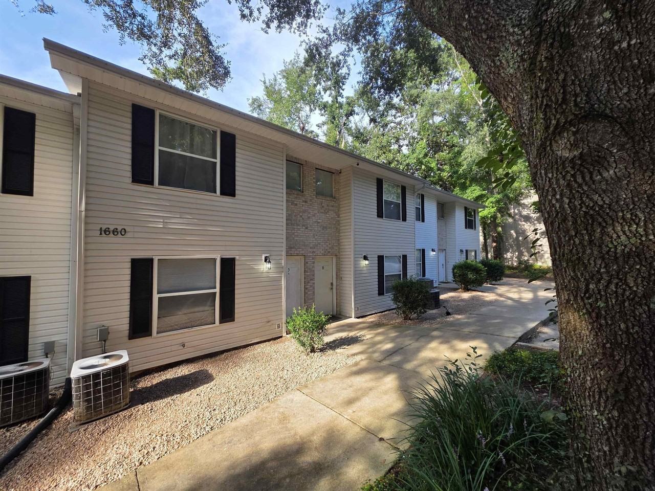 1660 Kay Ave Apt 3 #3 - Photo 3 of 30