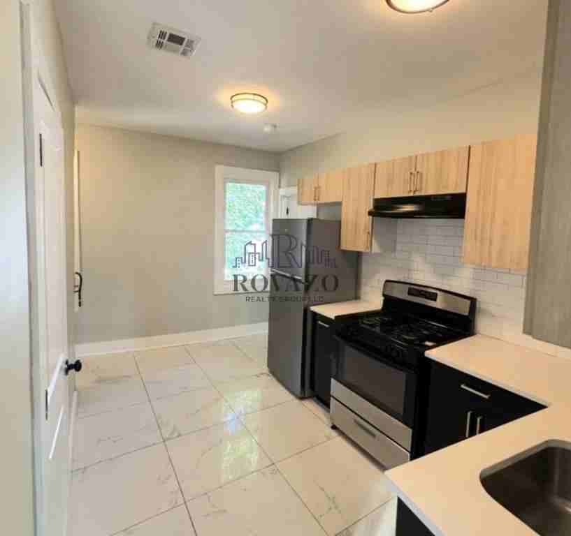 154 Sanford Street #2 - Photo 2 of 6