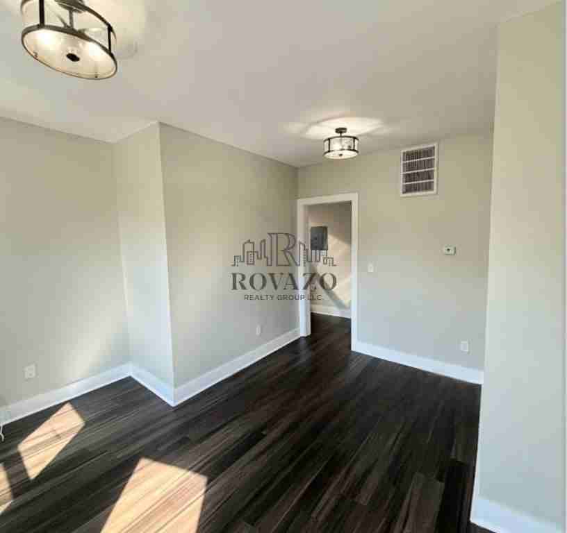 154 Sanford Street #2 - Photo 5 of 6