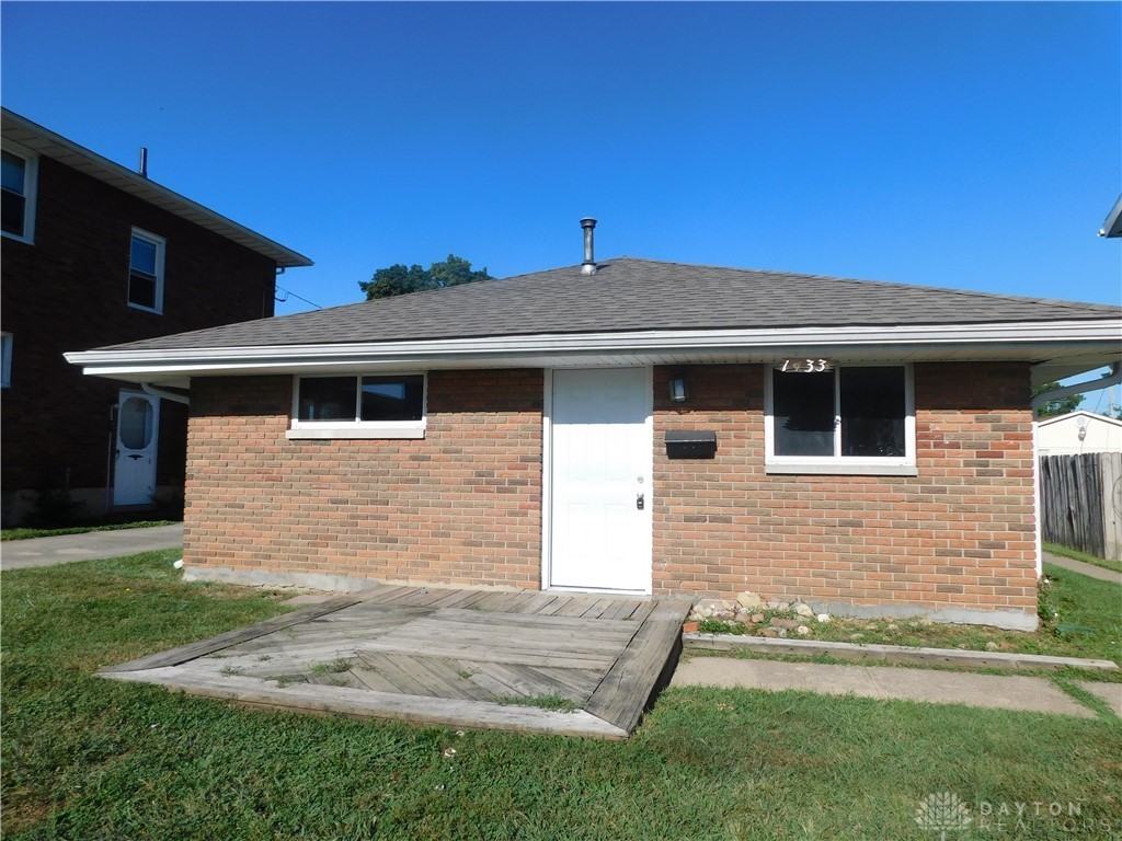 1433 Rosemont Blvd - Photo 2 of 10