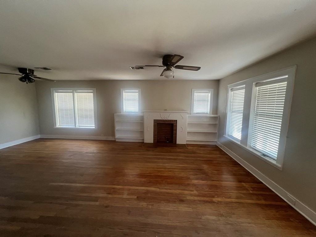 925 E 40th St - Photo 3 of 10