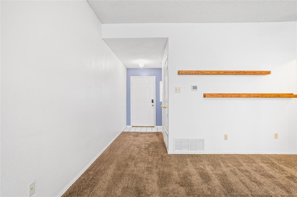 6426 Nicole Way - Photo 4 of 30