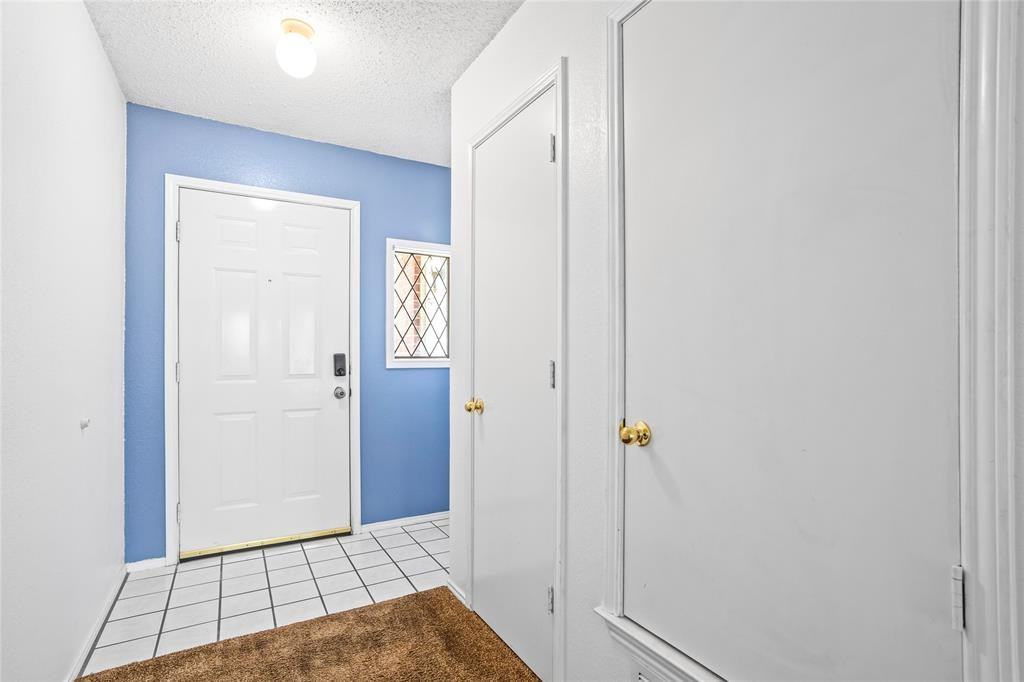 6426 Nicole Way - Photo 5 of 30