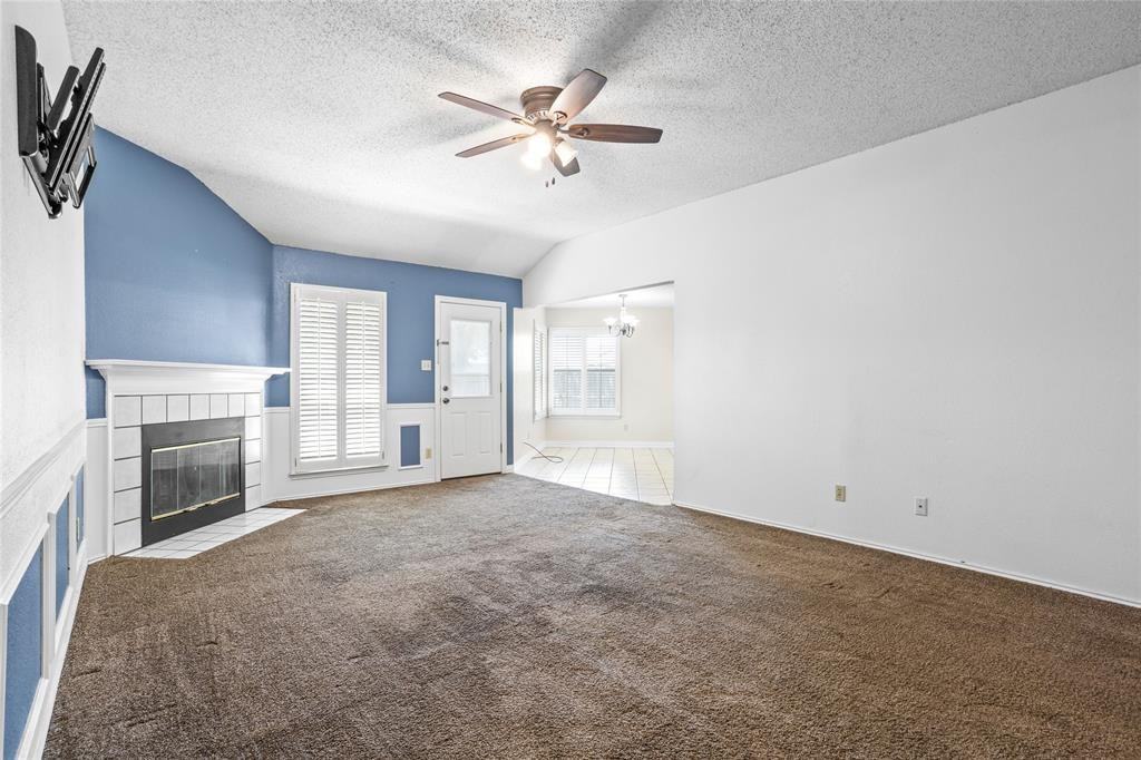 6426 Nicole Way - Photo 7 of 30