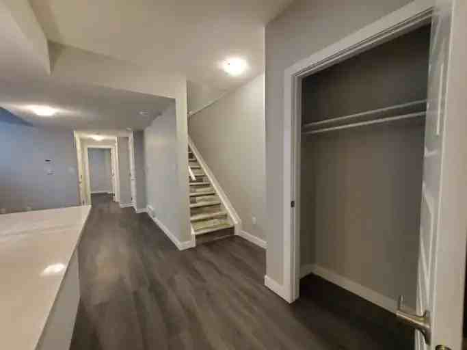 15212 98 Ave Nw #15212B - Photo 2 of 11