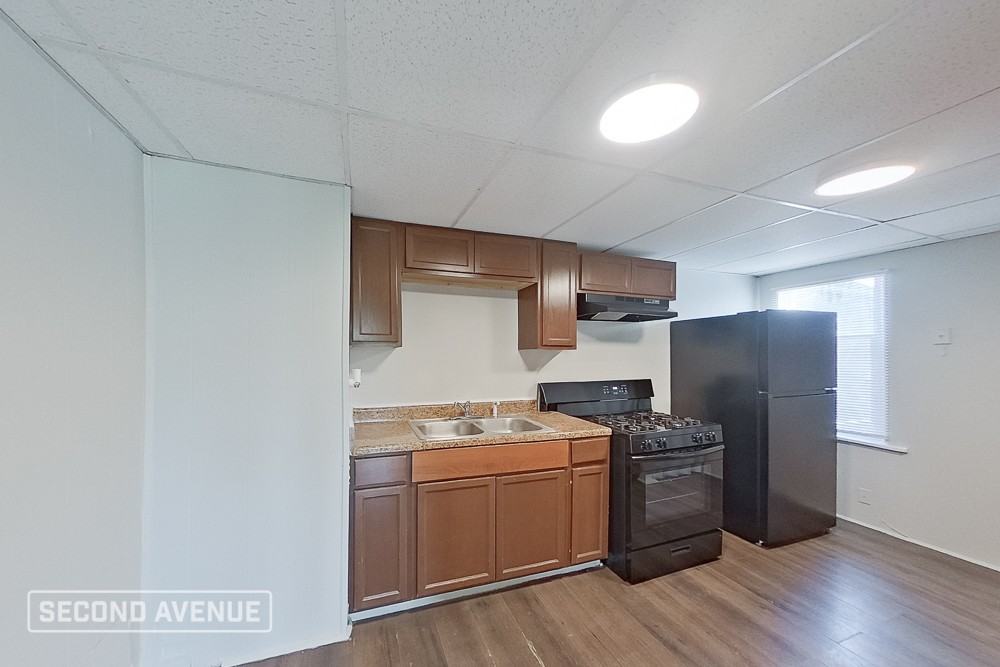 122 S Longworth Ave - Photo 5 of 19