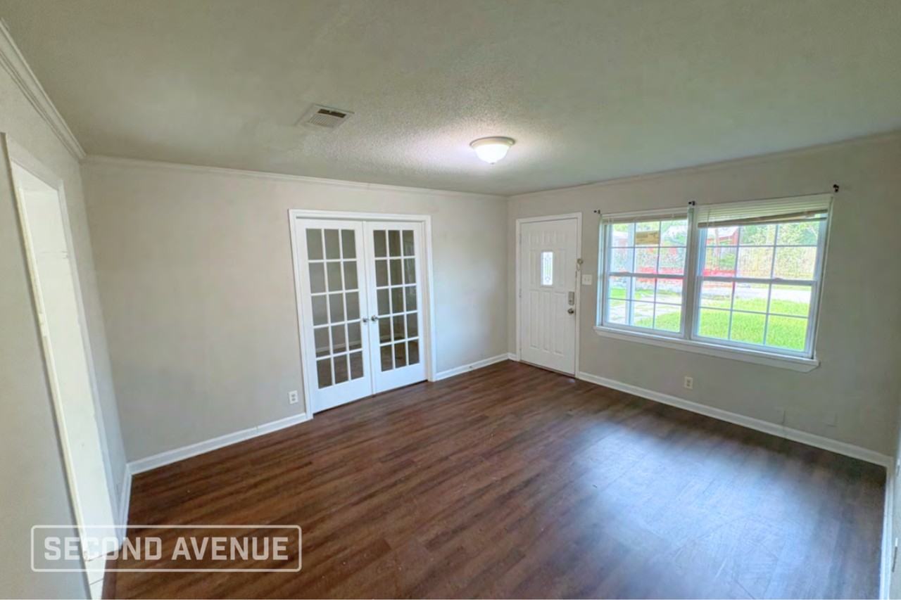 10310 Buffum St - Photo 2 of 15