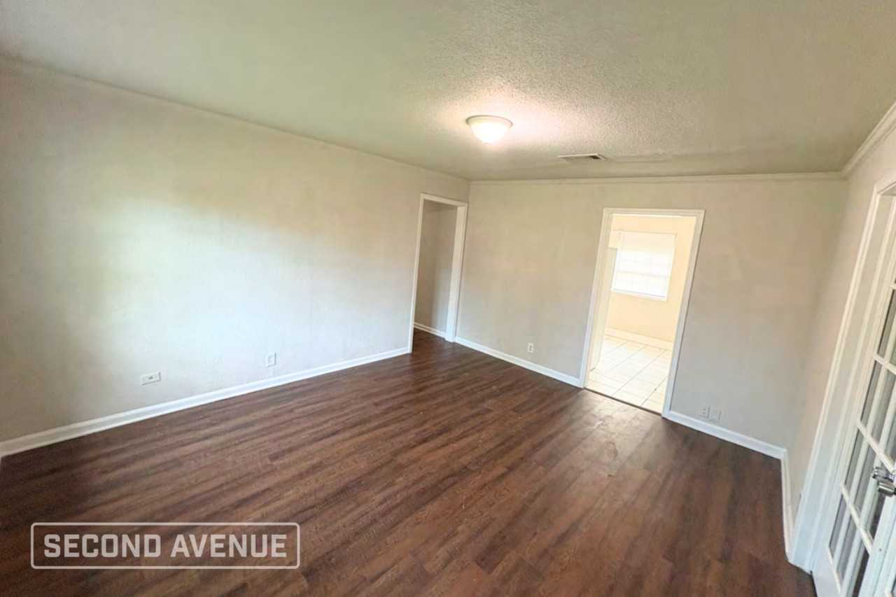 10310 Buffum St - Photo 5 of 15