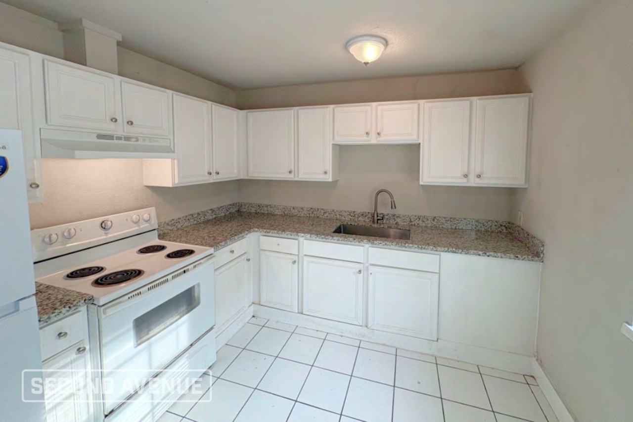 10310 Buffum St - Photo 3 of 15