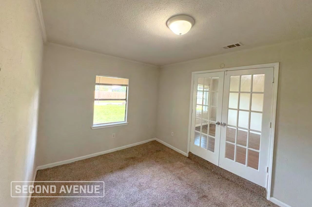 10310 Buffum St - Photo 6 of 15