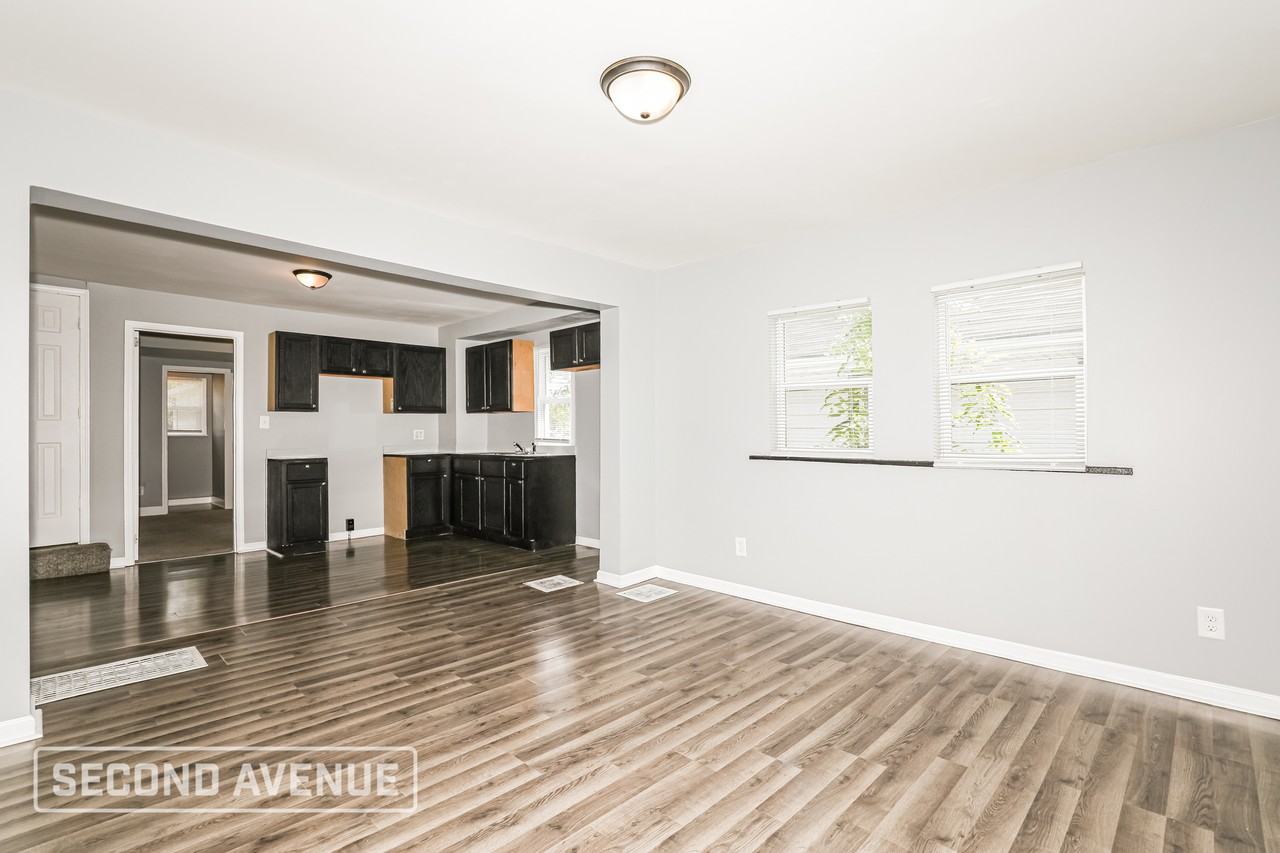 1709 N Tacoma Ave - Photo 5 of 21