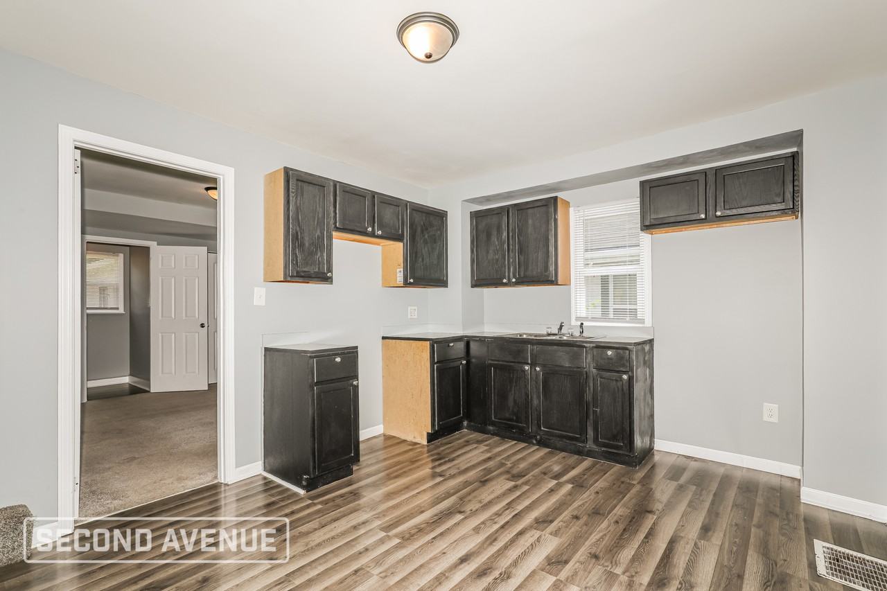 1709 N Tacoma Ave - Photo 7 of 21