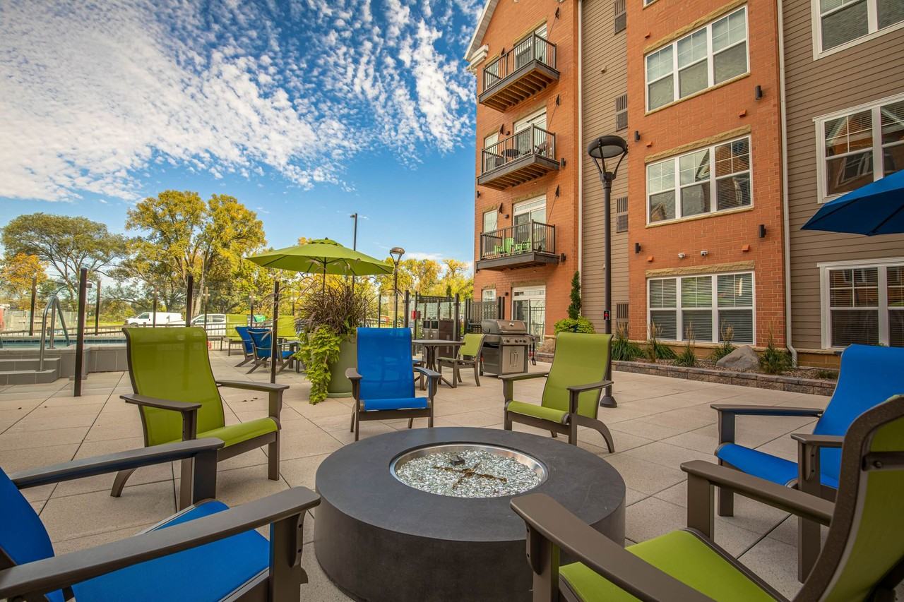 Conservancy Bend Residences - Photo 3 of 26