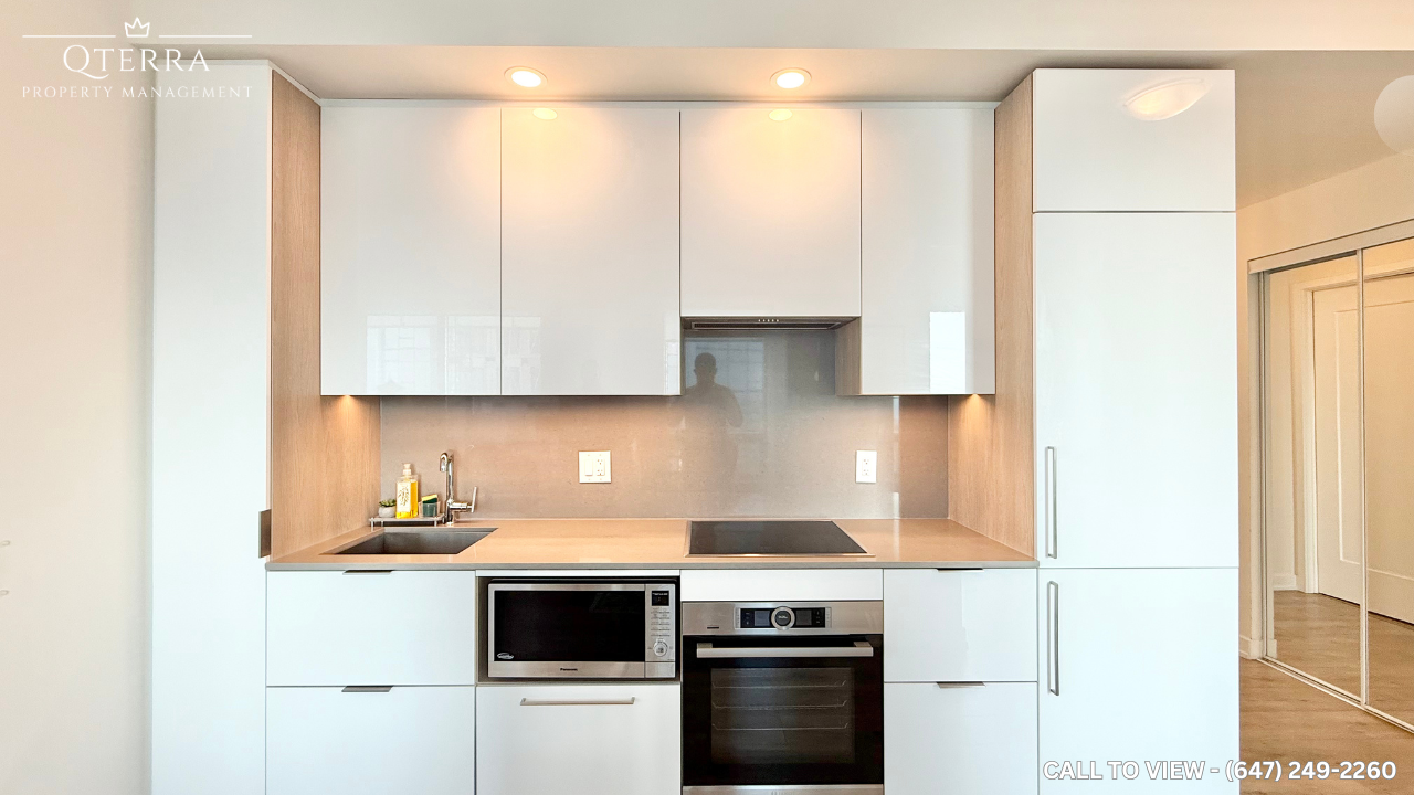 4304-28 Freeland St, Toronto, Ontario M5E 0E3 - Photo 2 of 13