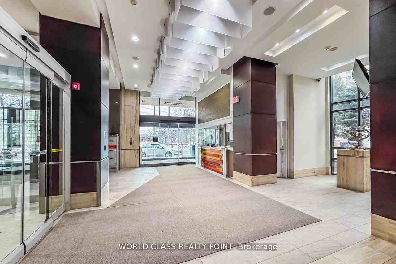 Ultra Ovation - Photo 2 of 9