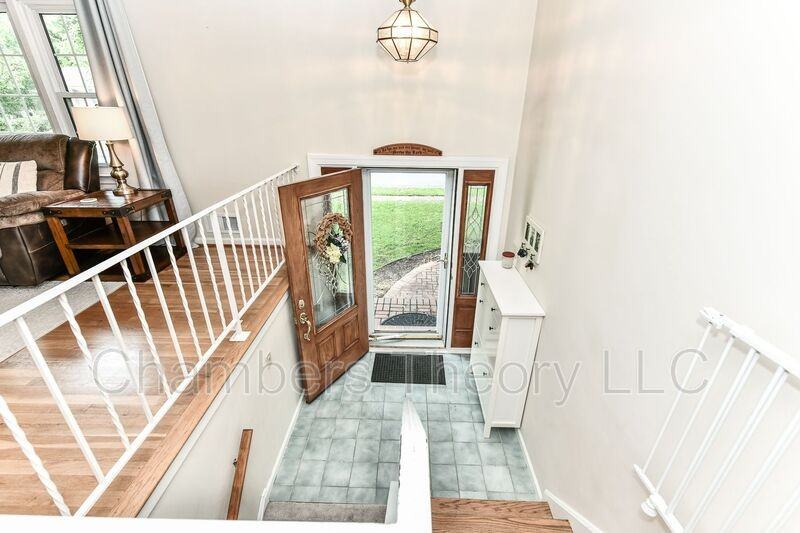 7807 Suffolk Ct - Photo 5 of 31