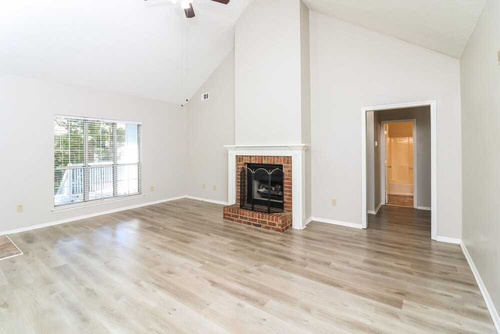 4034 Sharon Woods Dr - Photo 4 of 16