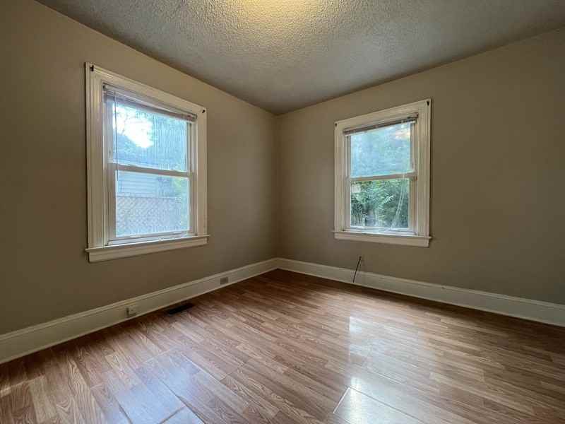 1256 Edgewood Rd - Photo 6 of 10