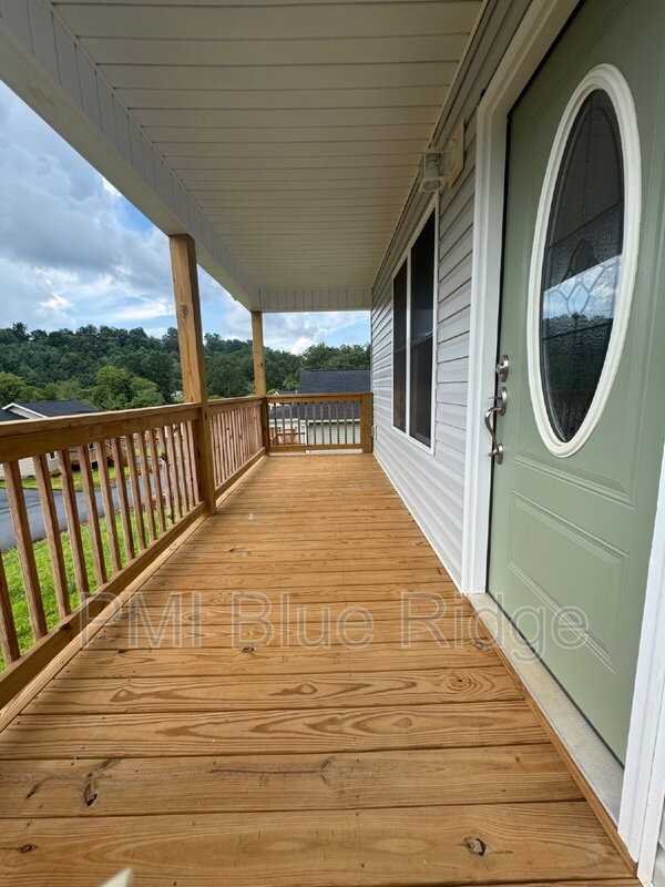 189 Quinn Hill Ln - Photo 2 of 15