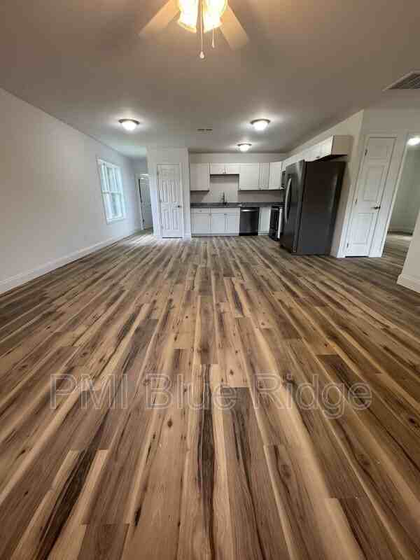 189 Quinn Hill Ln - Photo 3 of 15