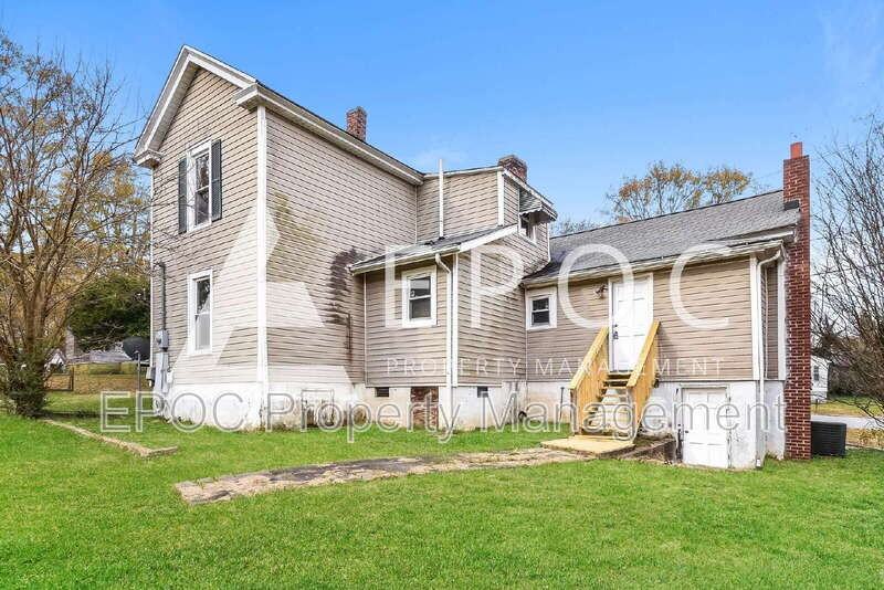 602 Loftus St - Photo 3 of 16