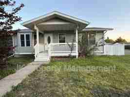 featured image of 1400 6th Ave S
