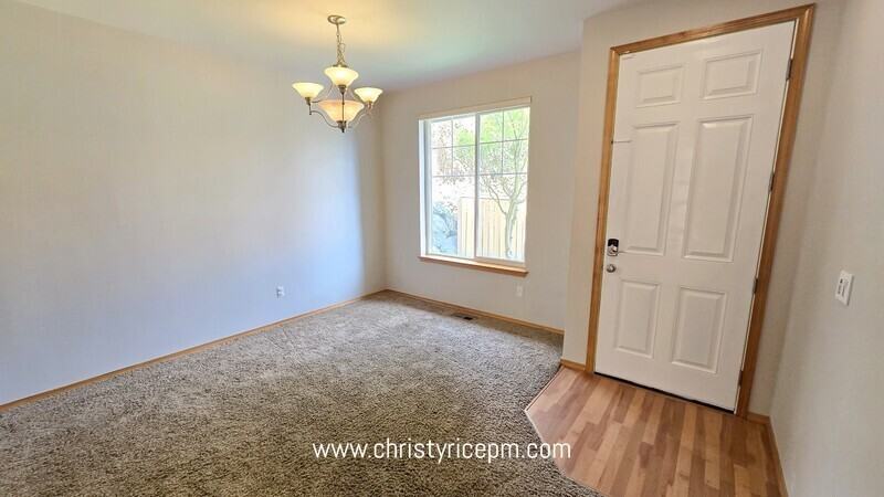 12857 Ne 200th Pl - Photo 2 of 19