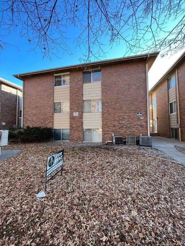 1119 E St #01 - Photo 7 of 8