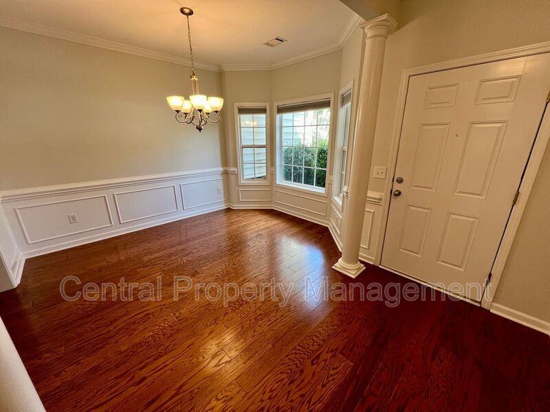 53 Barnwood Cir - Photo 2 of 31