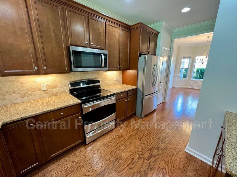 53 Barnwood Cir - Photo 6 of 31