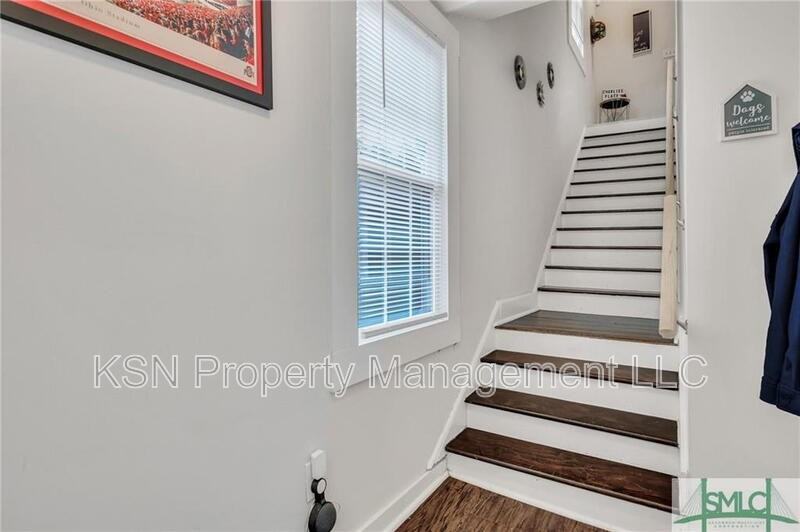 21 W 60th St #B - Photo 4 of 22