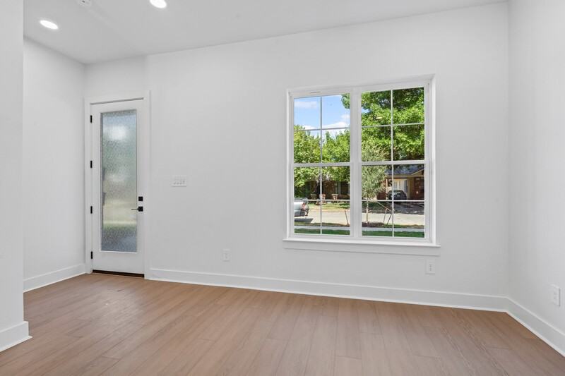 3127 Cockrell Ave - Photo 6 of 14