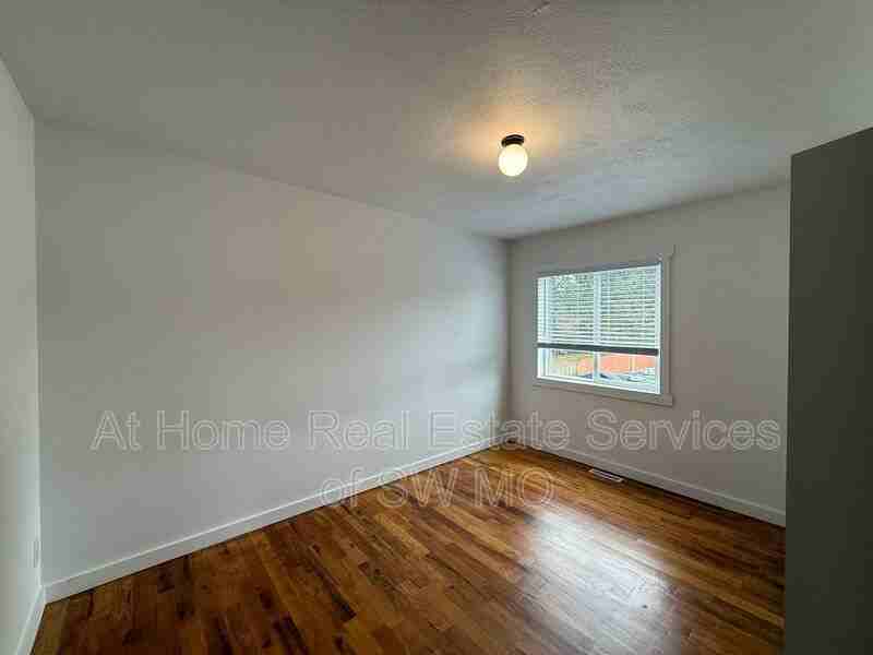 3342 E Linwood St #6 - Photo 5 of 9