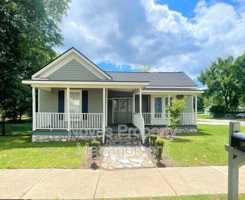 featured image of 102 W Lipham St