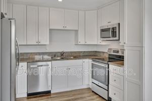 featured image of 805 N 3rd St #3