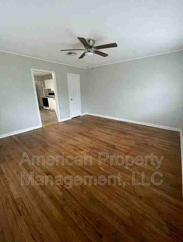 2008 E 12th St - Photo 2 of 16