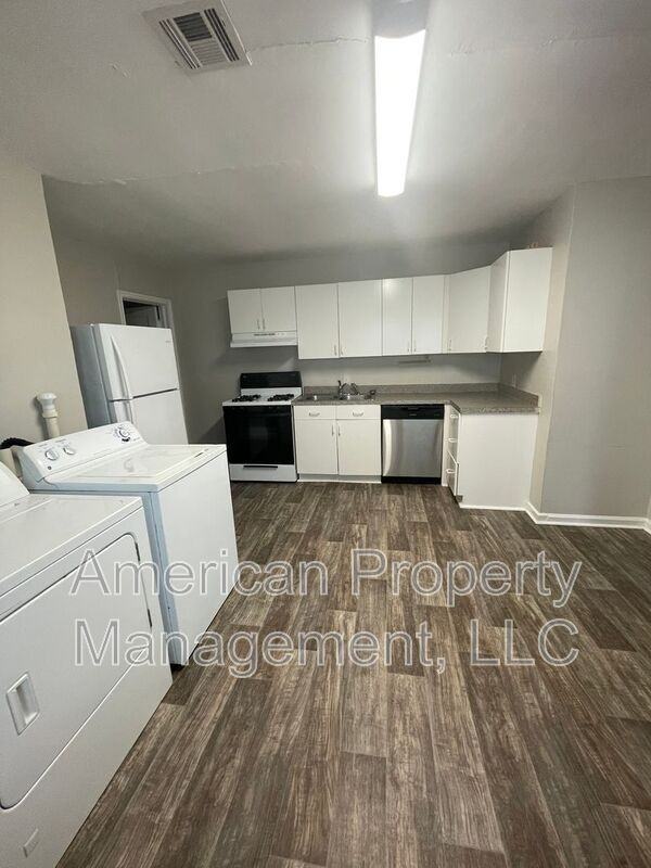 2008 E 12th St - Photo 3 of 16