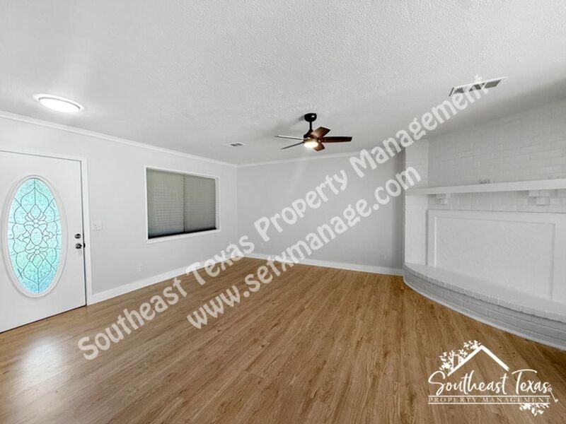 120 Queens Row - Photo 2 of 14