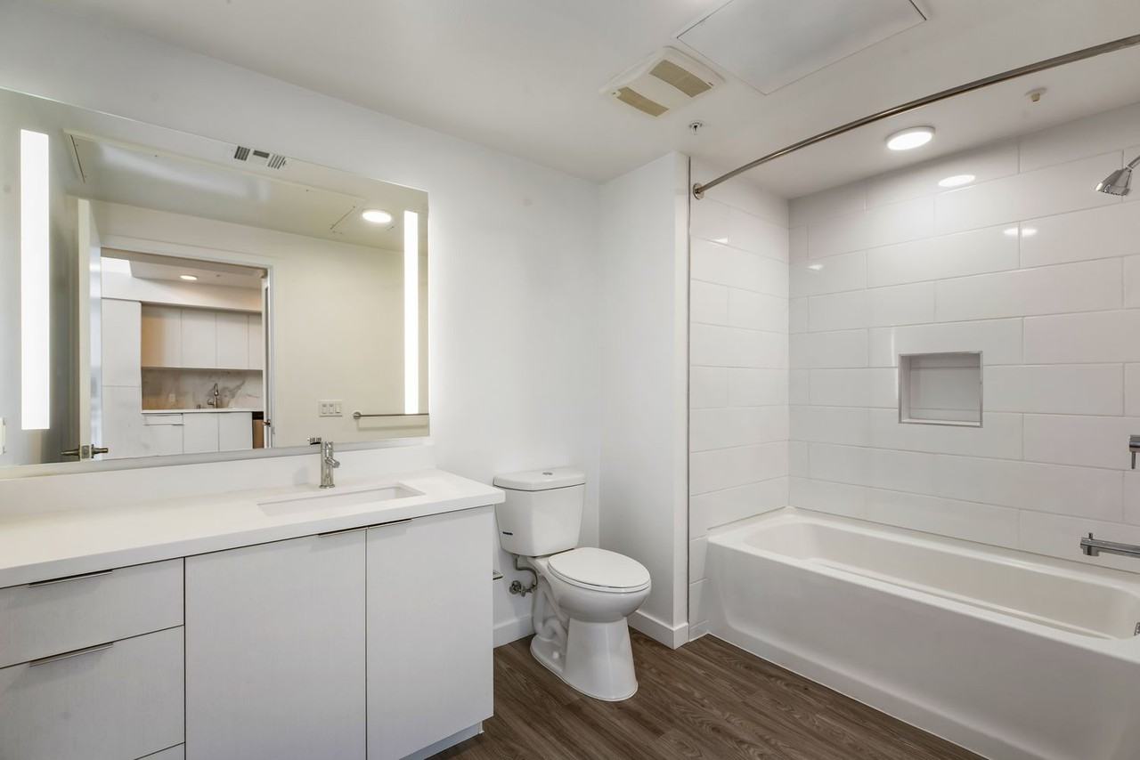 Fusion Hollywood - Photo 4 of 35