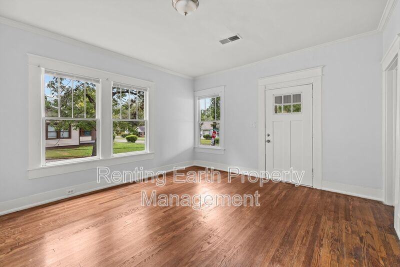 5113 Farrell Avenue - Photo 3 of 21