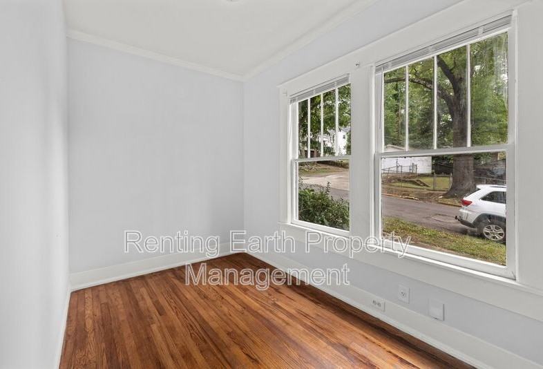 5113 Farrell Avenue - Photo 5 of 21