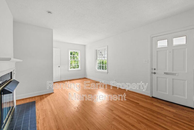 905 7th St W - Photo 4 of 16