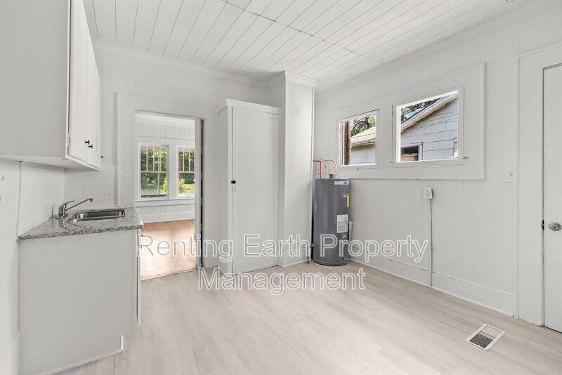 1319 18th Way Sw - Photo 7 of 18