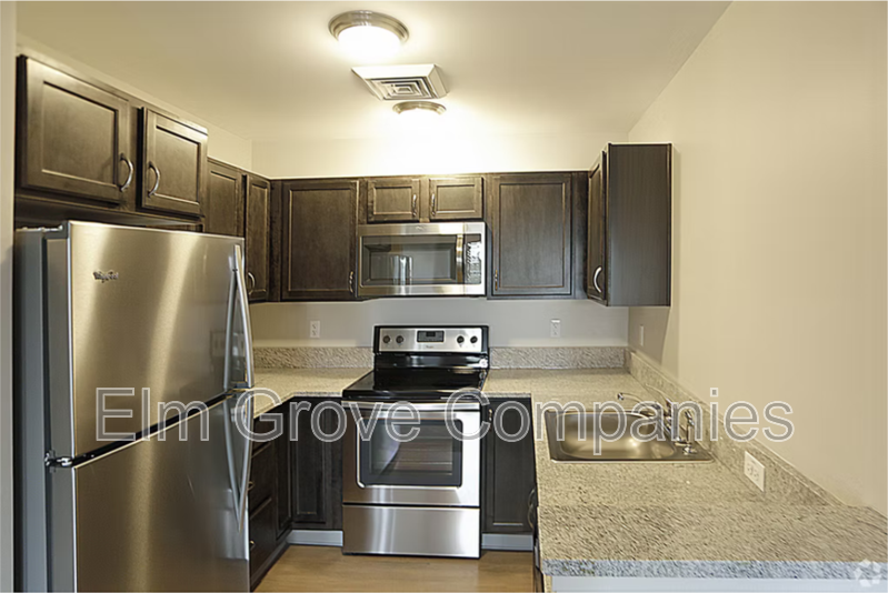 17 Bridle Path #303 - Photo 2 of 7