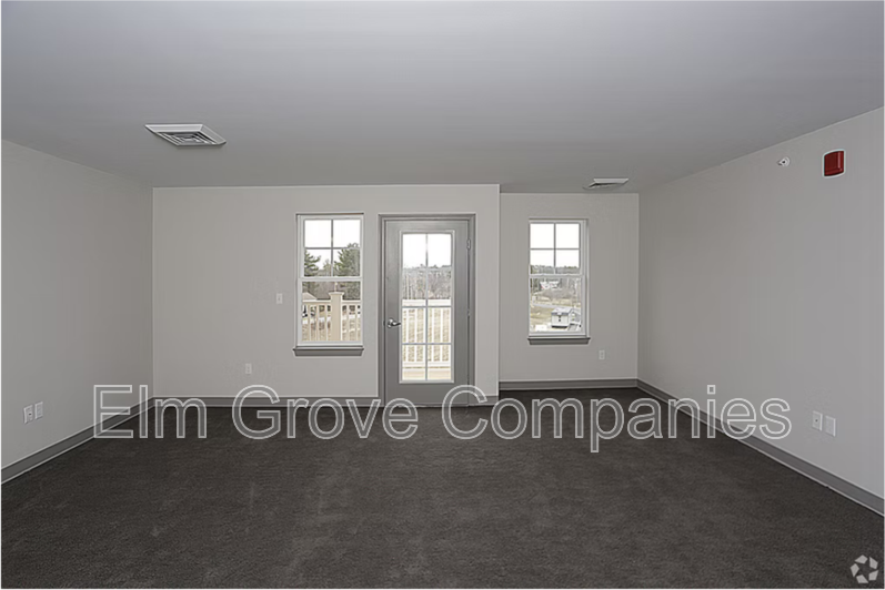 17 Bridle Path #303 - Photo 3 of 7