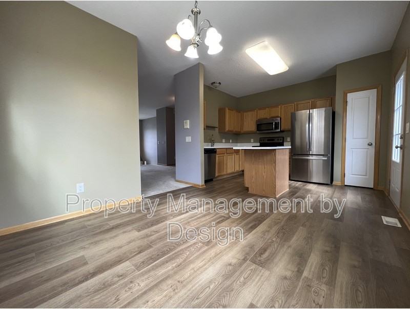4536 Ne Mcdougal Ln - Photo 3 of 10