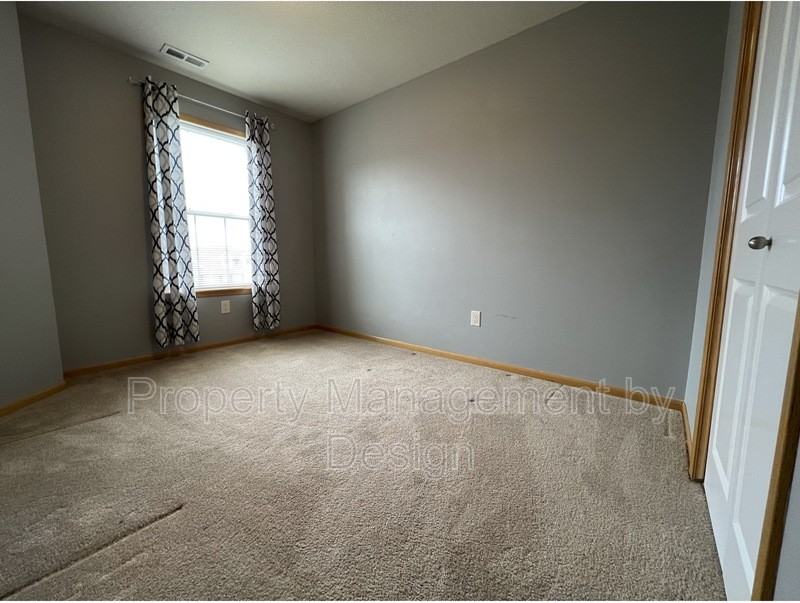 4536 Ne Mcdougal Ln - Photo 6 of 10