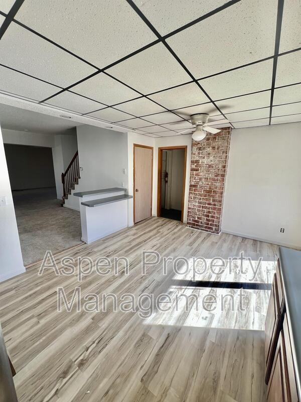 1313 Division St #1315 - Photo 3 of 14